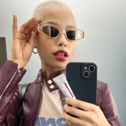 Discount Labello Glowy Lips Berry SPF 30