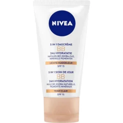 Online NIVEA Essentials BB Cream Dagcrème SPF15 50 ML