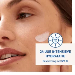 Sale NIVEA Essentials Dagcrème +24H Sensitive SPF15 50 ML